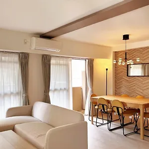 Apartment Dio Higashi Shinsaibashi, Osaka