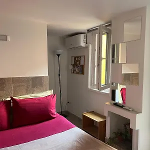 Monolocale Trastevere Locato Per Finalita Turistiche Apartamento Roma
